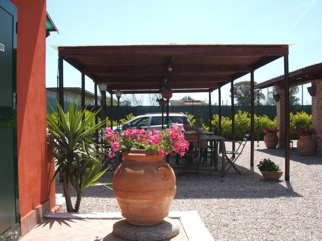 La Locanda Country House Borgo Montenero Exterior photo
